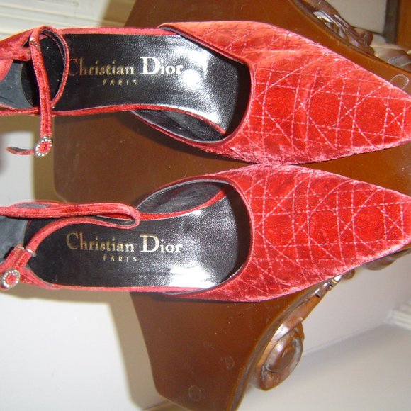 CHRISTIAN DIOR PARIS DEEP RED VELVET PUMPS HEELS ITALY 37.5 US 7.5 - Picture 9 of 16